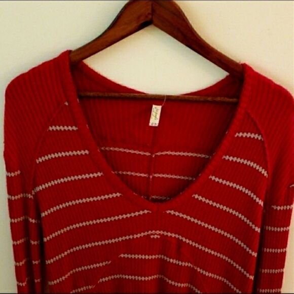 New! Sunset Red and Ivory V- Neck Tunic - Picture 2 of 5